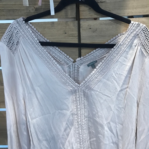 Light Pink Long Sleeve Blouse - Picture 2 of 3